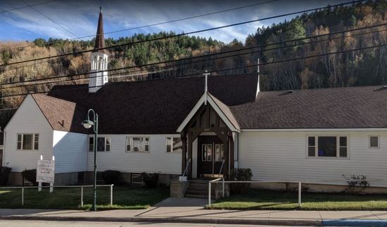 Grace_church_roof_siding